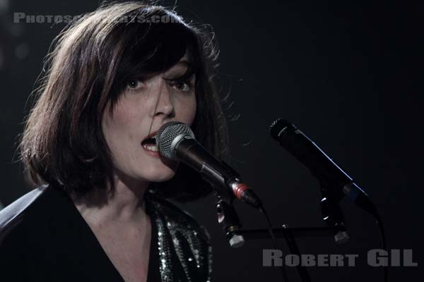 SARAH BLASKO - 2010-04-01 - PARIS - La Maroquinerie - 